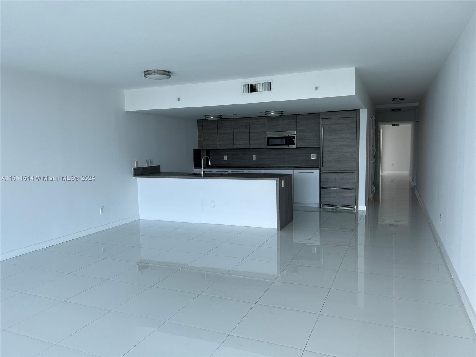 400 Sunny Isles Blvd # 1105