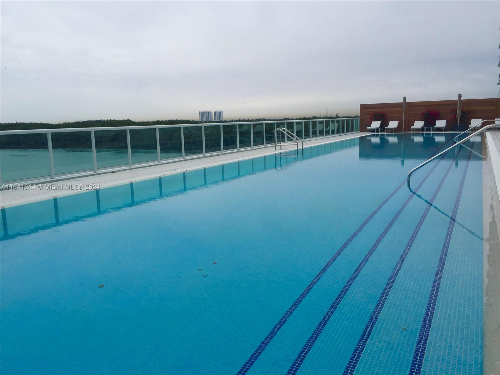 400 Sunny Isles Blvd # 1105