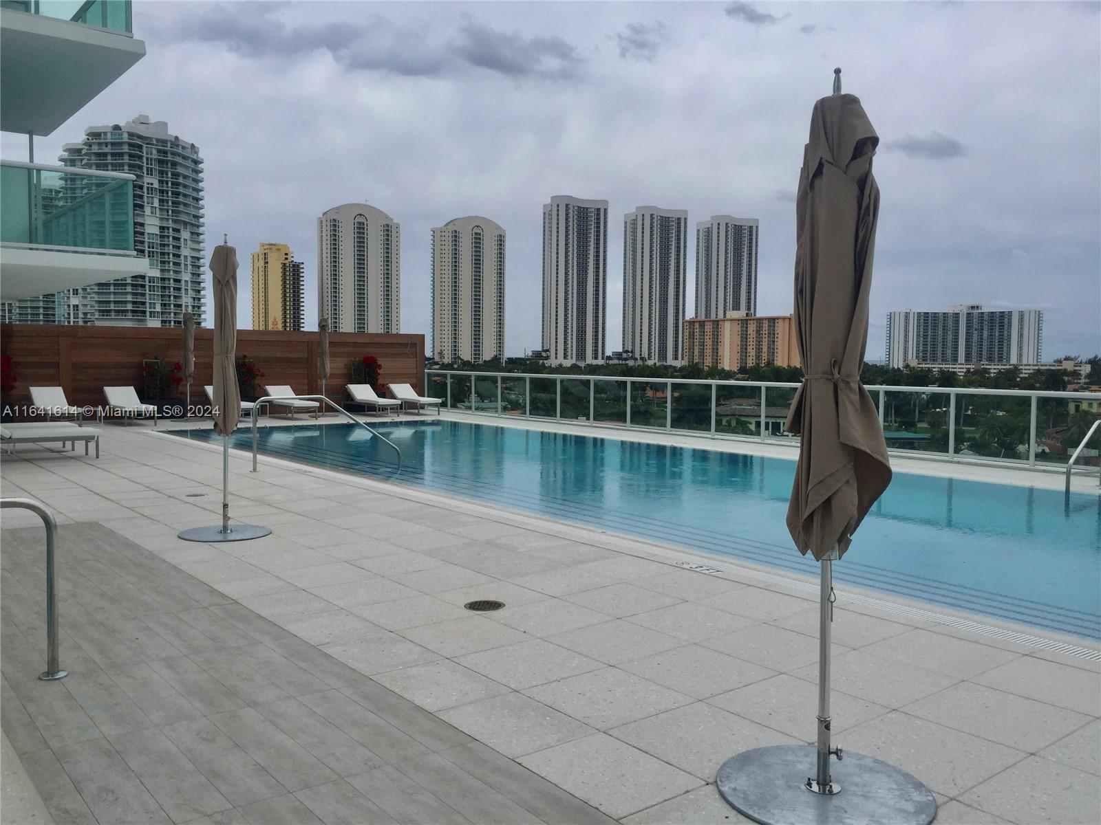 400 Sunny Isles Blvd # 1105