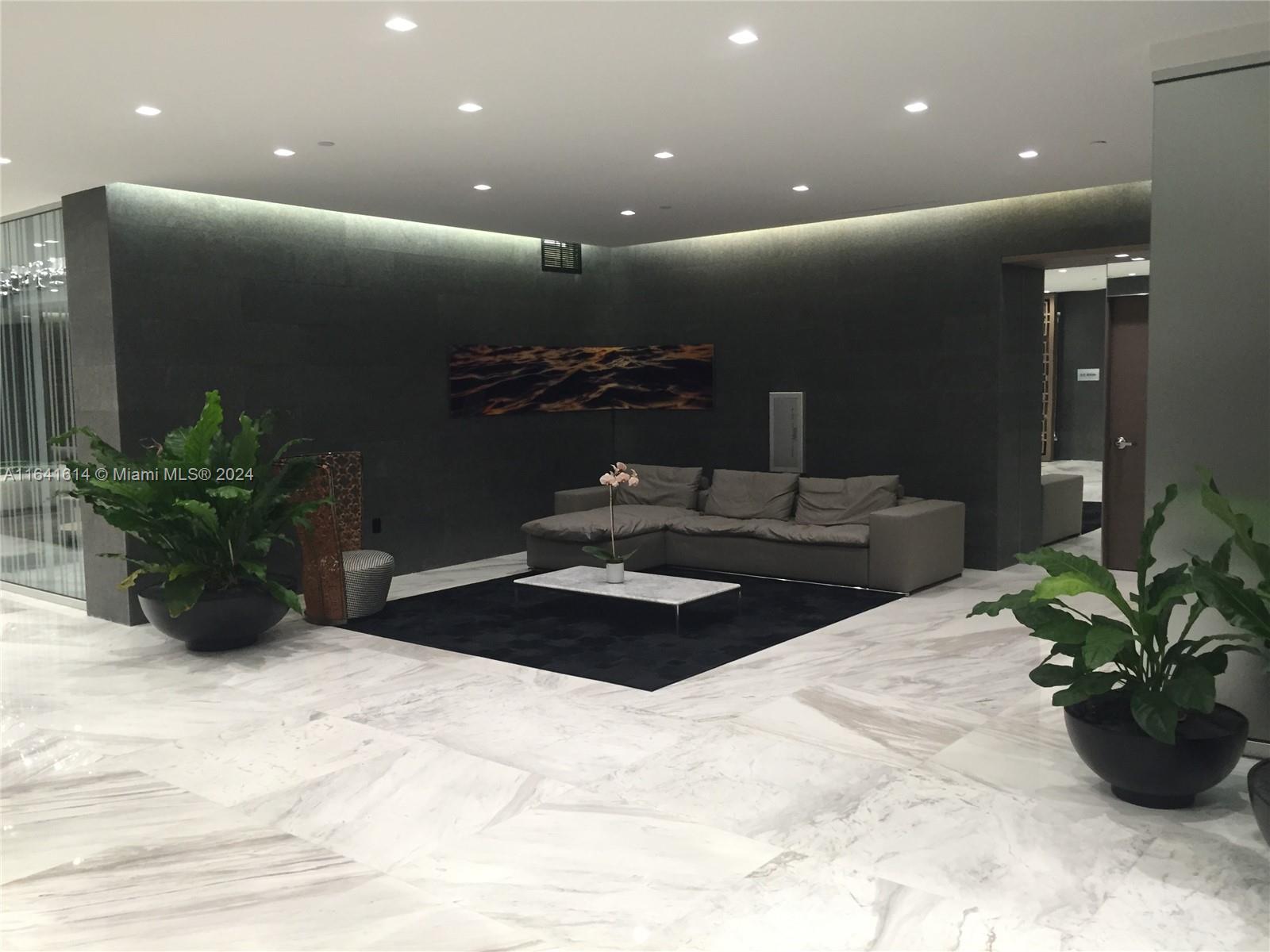 400 Sunny Isles Blvd # 1105