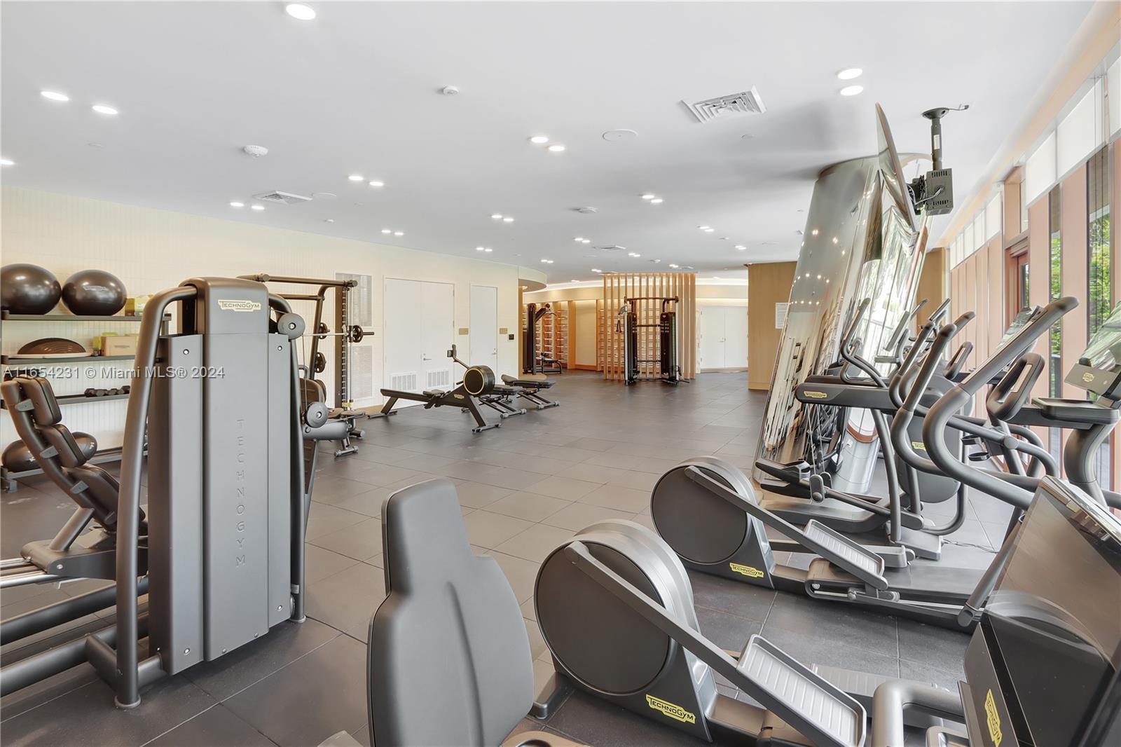 2655 S Bayshore Dr # 405