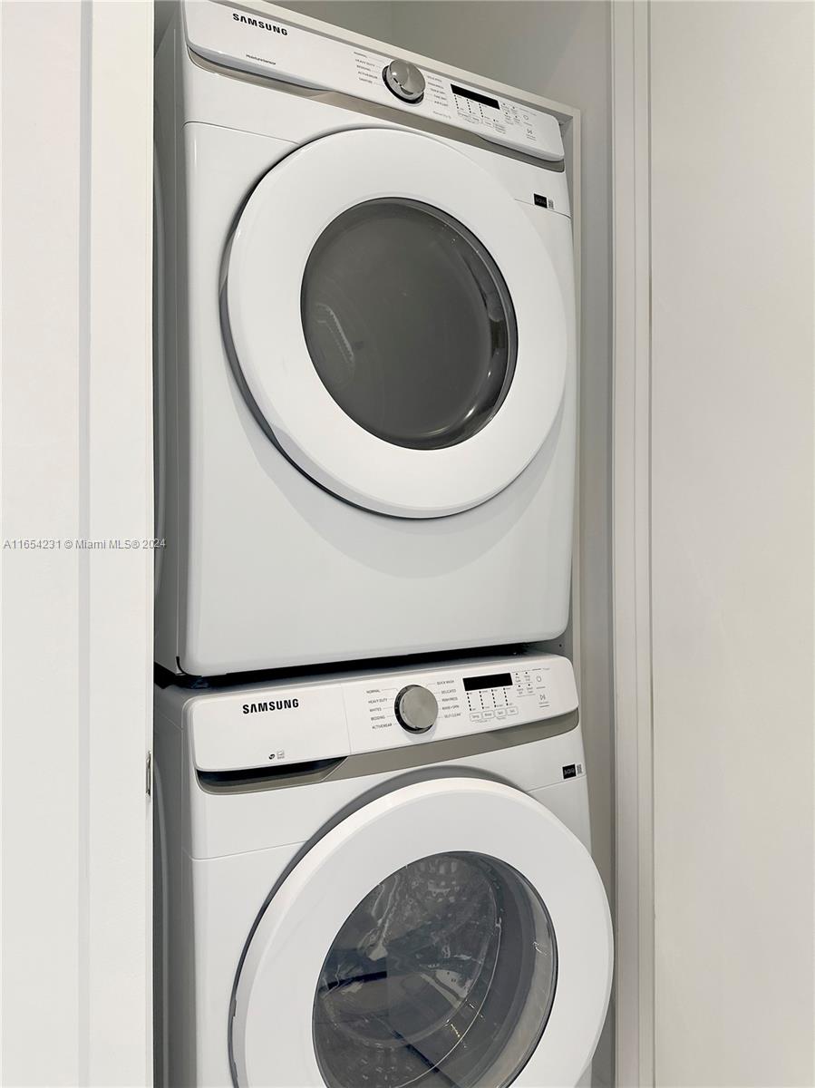 2655 S Bayshore Dr # 405