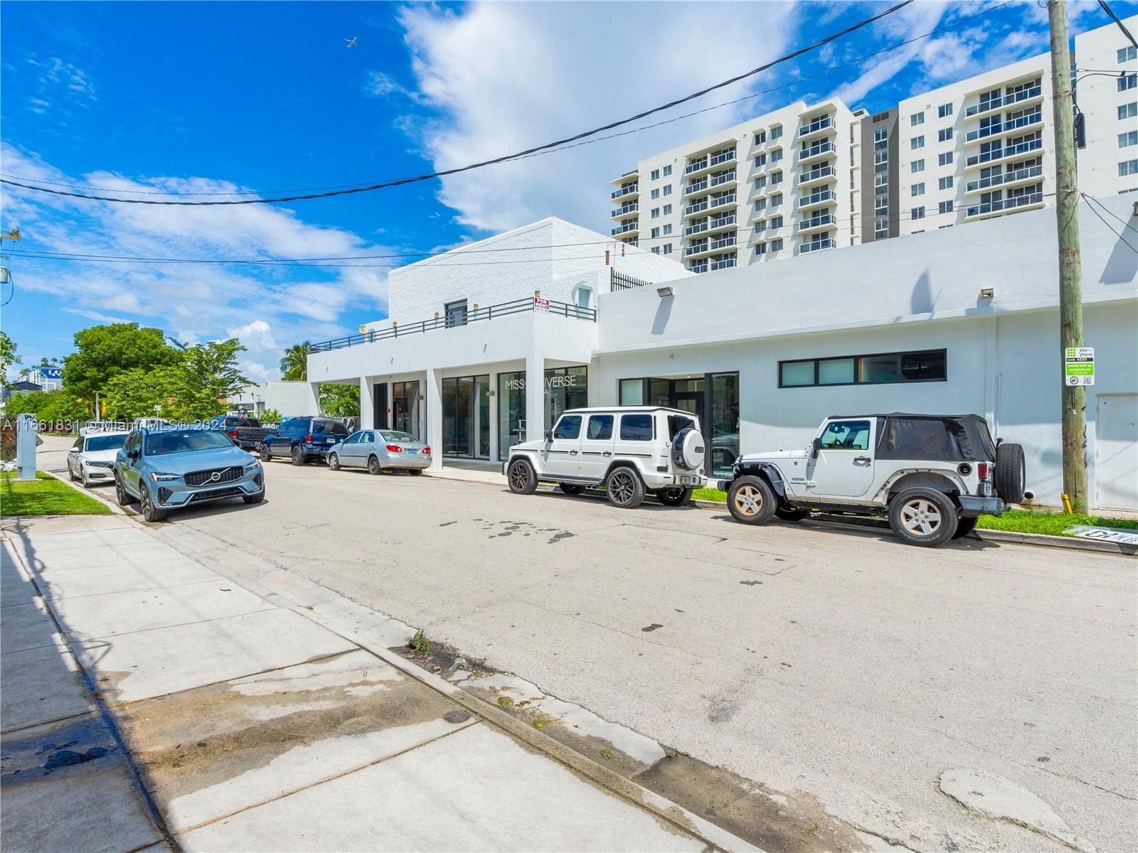 161 NE 24th St