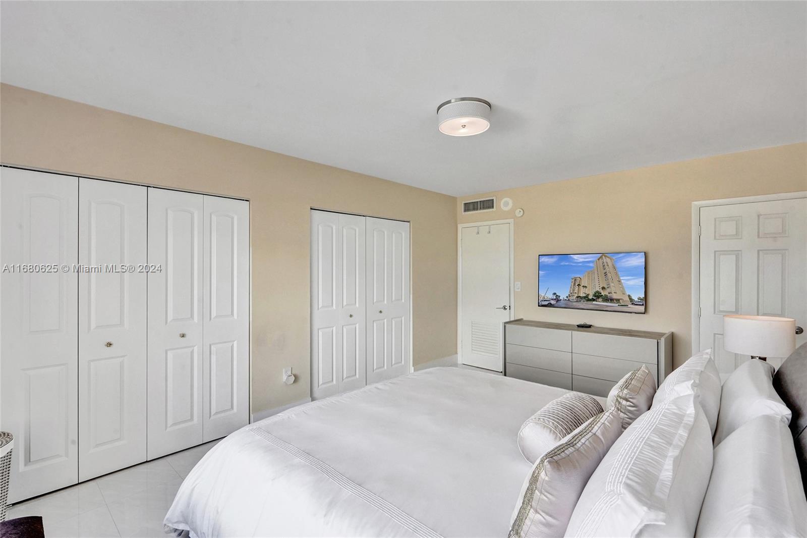 11111 Biscayne Blvd # 14H