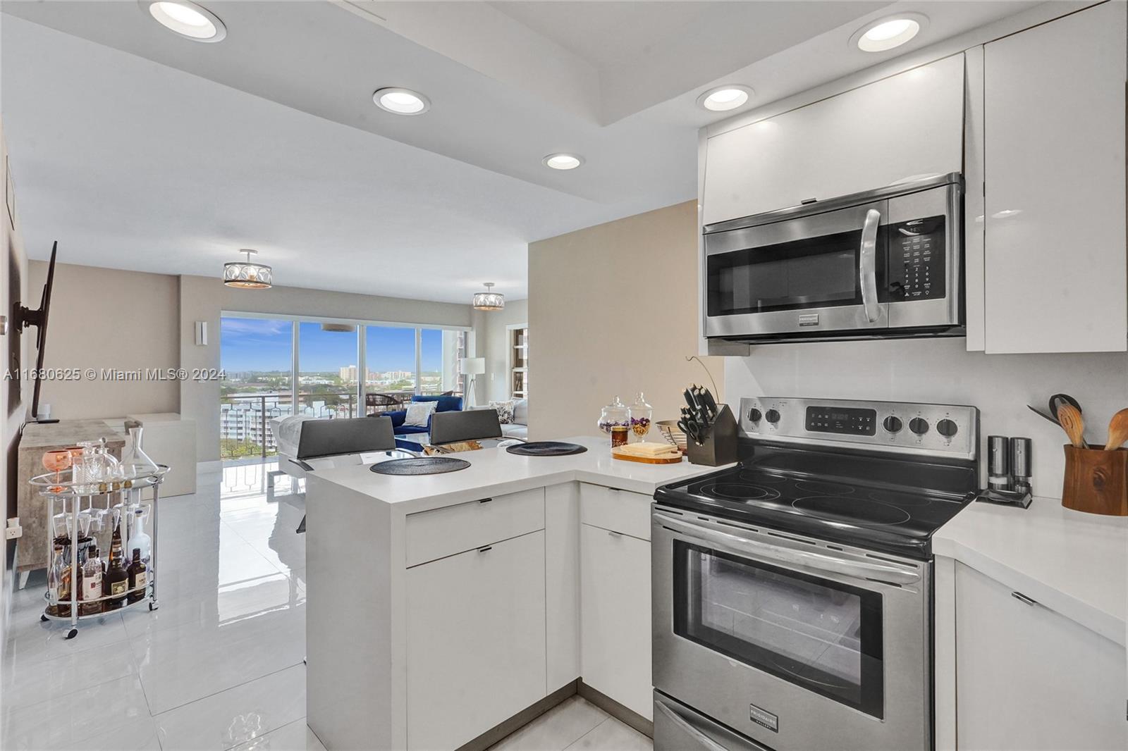 11111 Biscayne Blvd # 14H