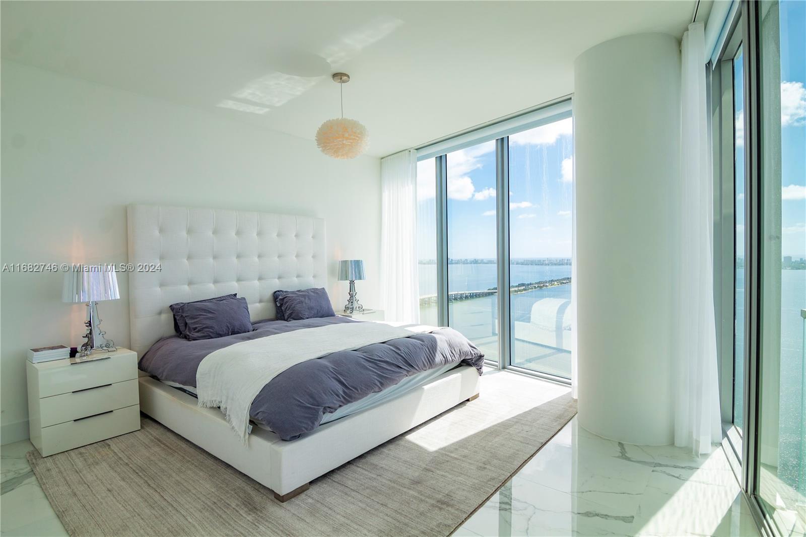 2900 NE 7th Ave # 4007