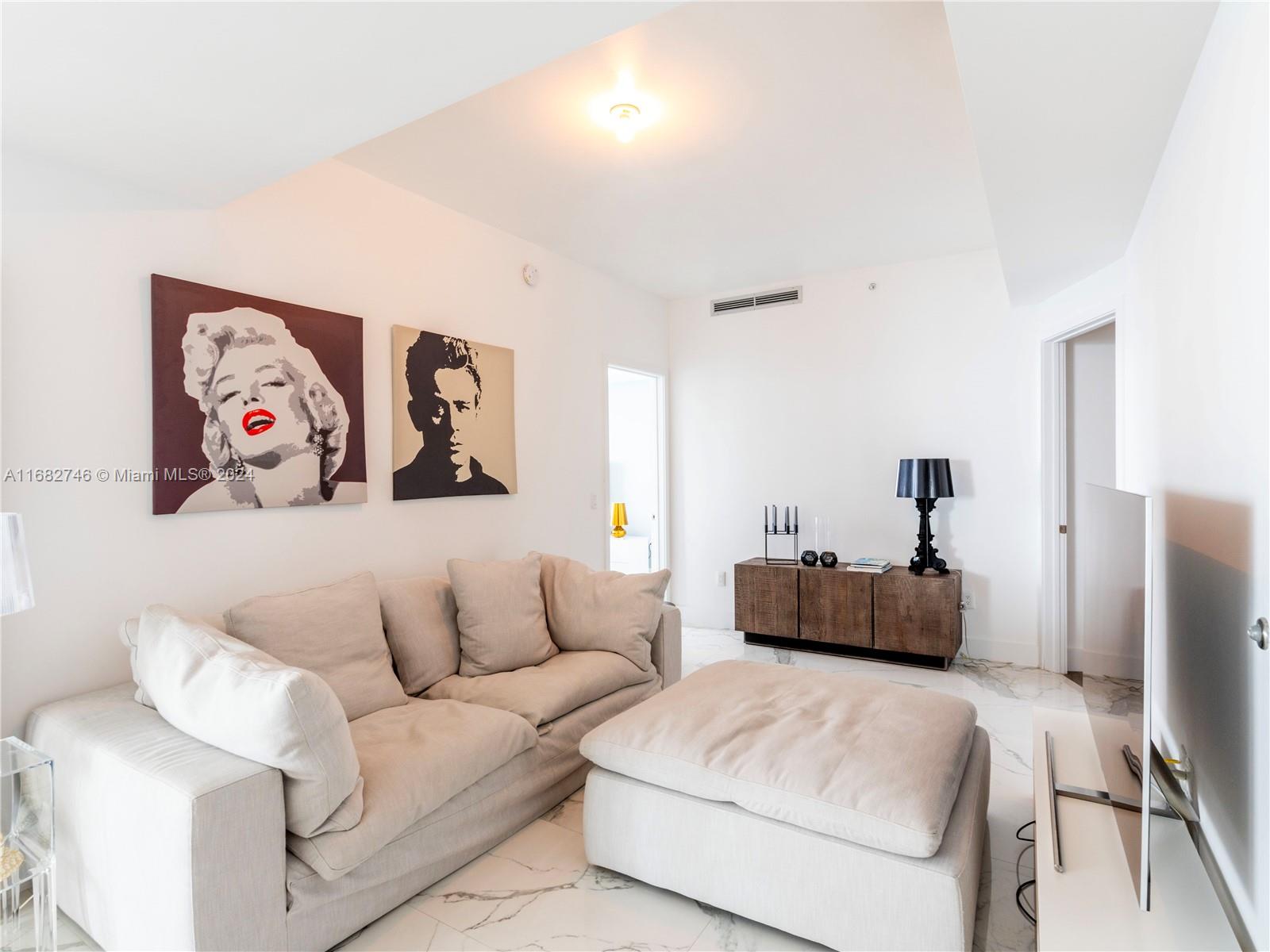 2900 NE 7th Ave # 4007