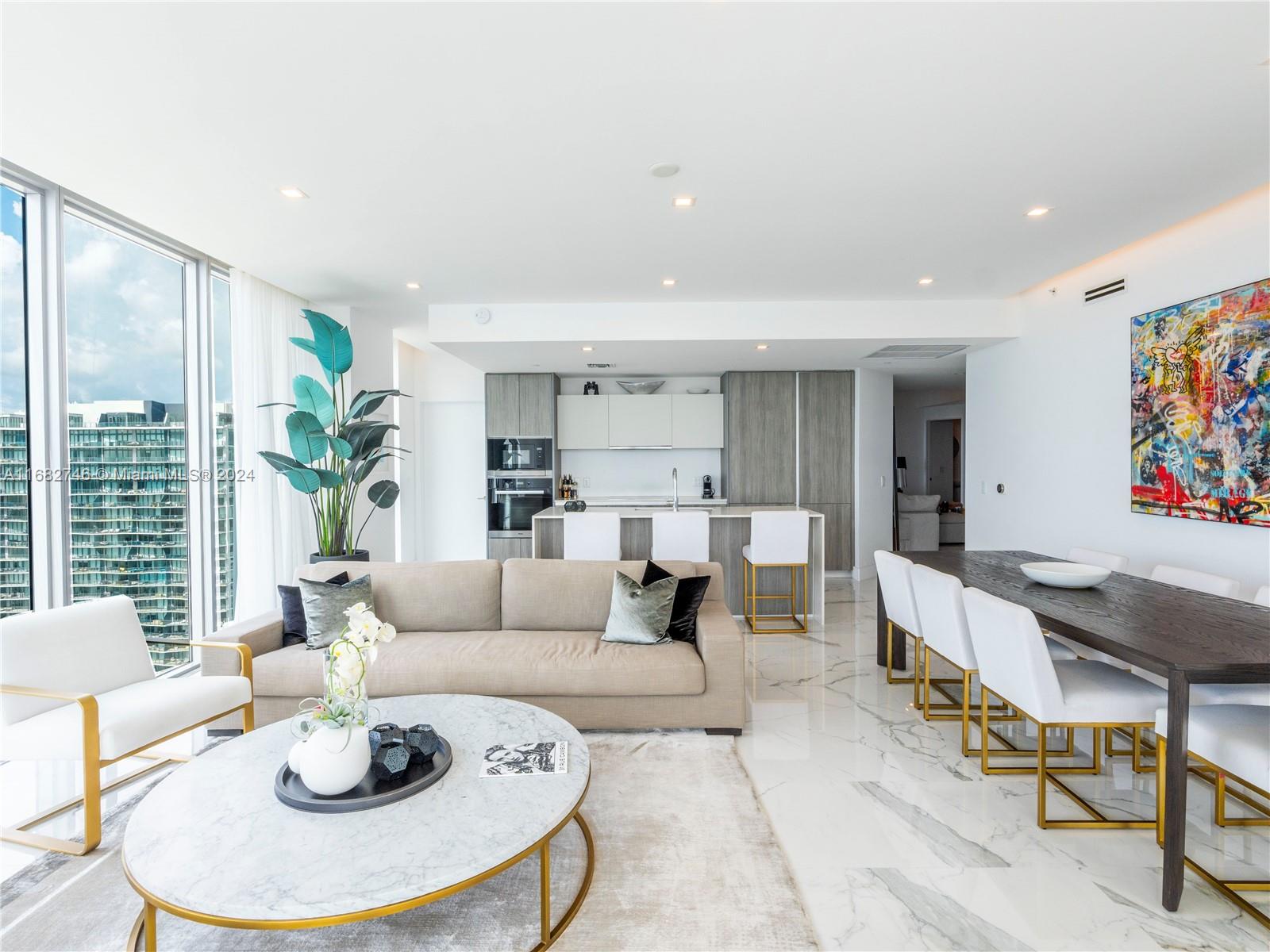 2900 NE 7th Ave # 4007