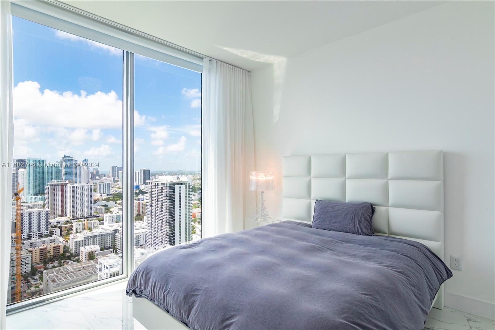 2900 NE 7th Ave # 4007