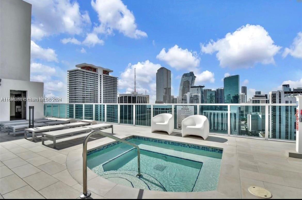 133 NE 2nd Ave # 1710