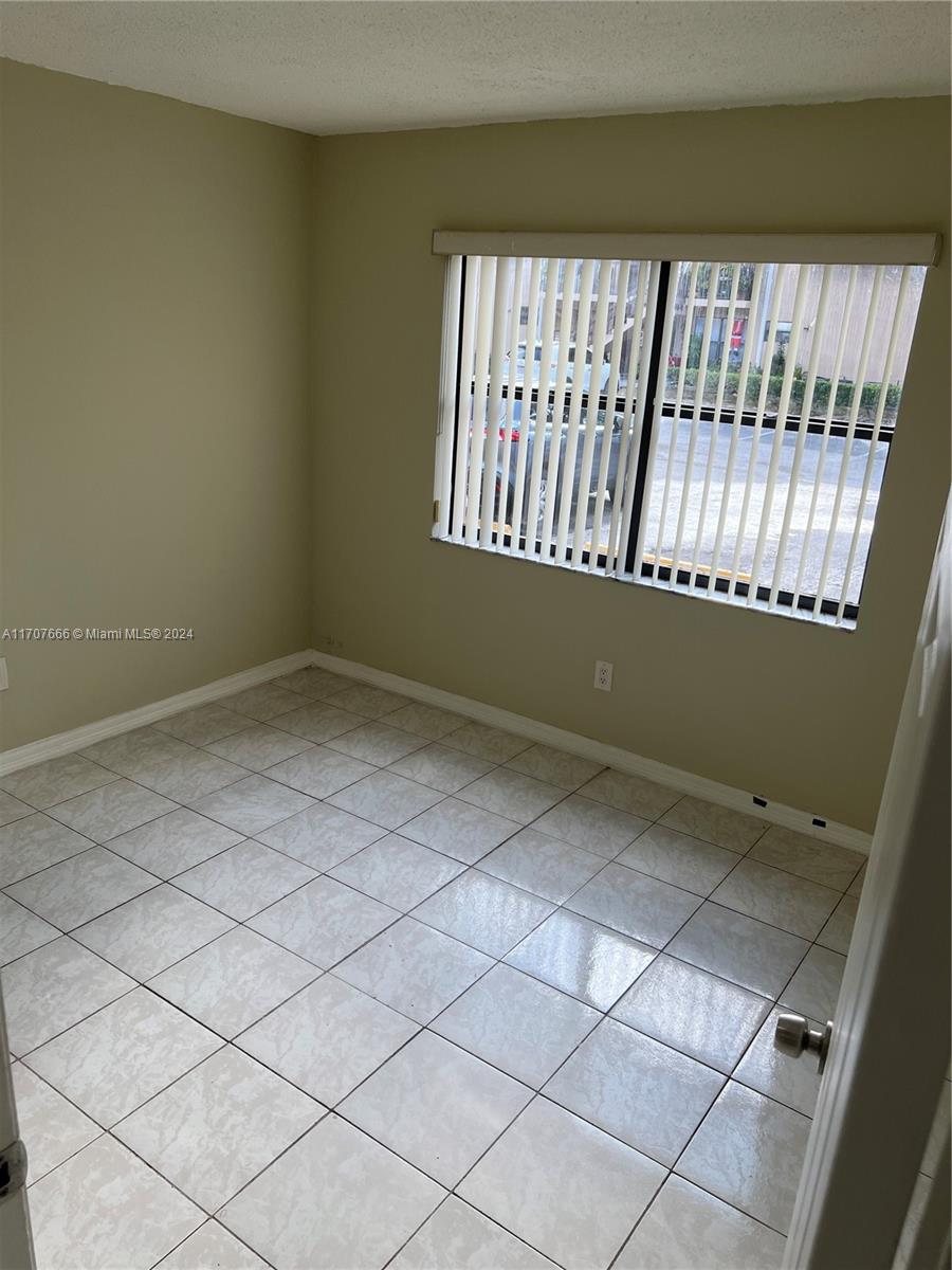 14853 SW 104th St # 12 Unit: 13-12