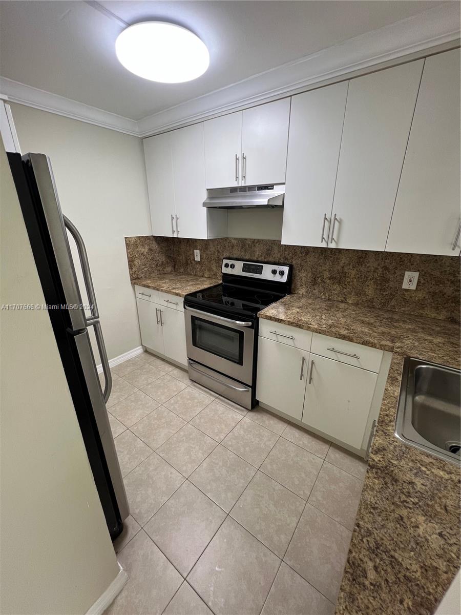 14853 SW 104th St # 12 Unit: 13-12