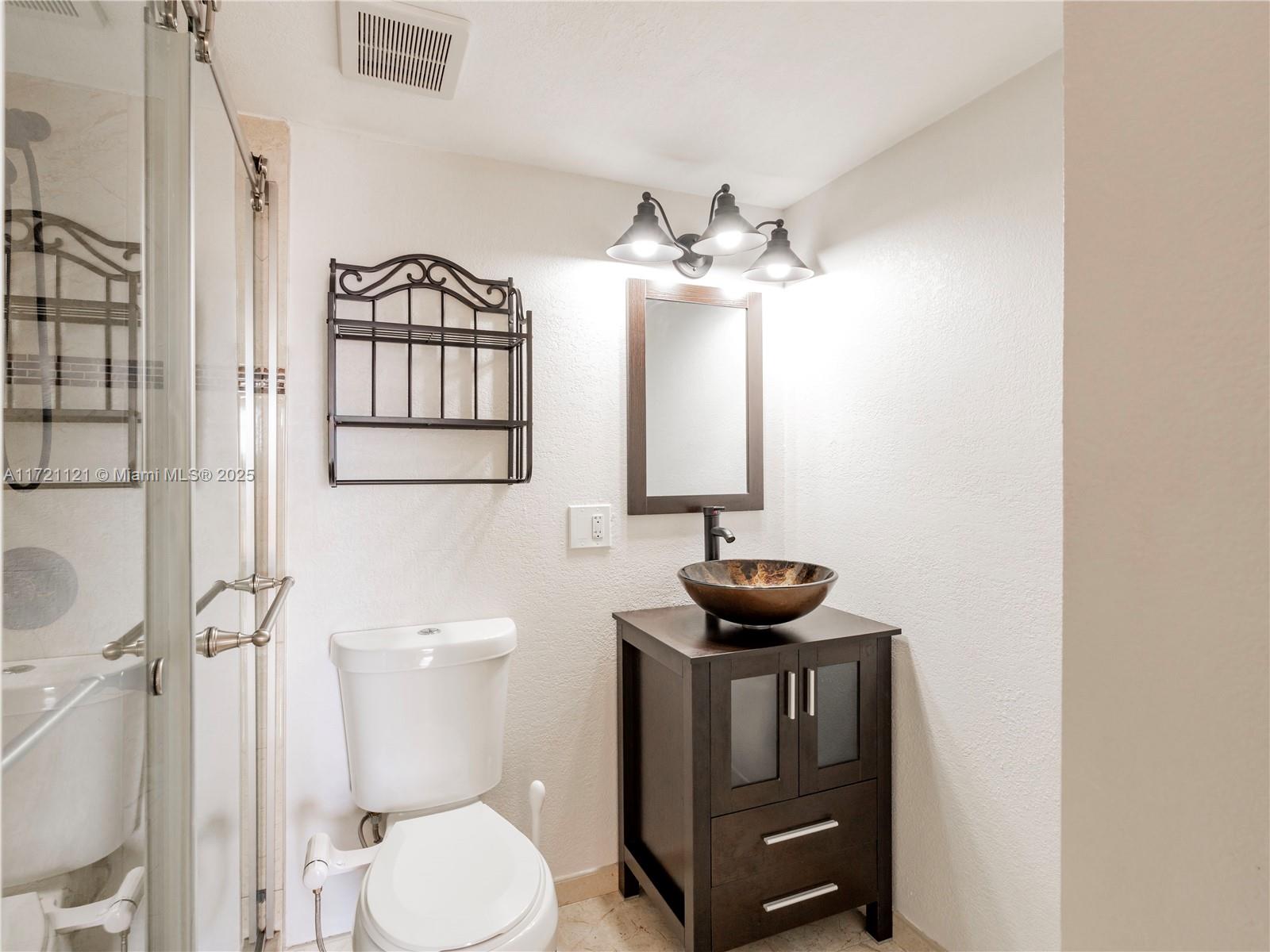 4707 NW 7th St # 8 Unit: 405-8