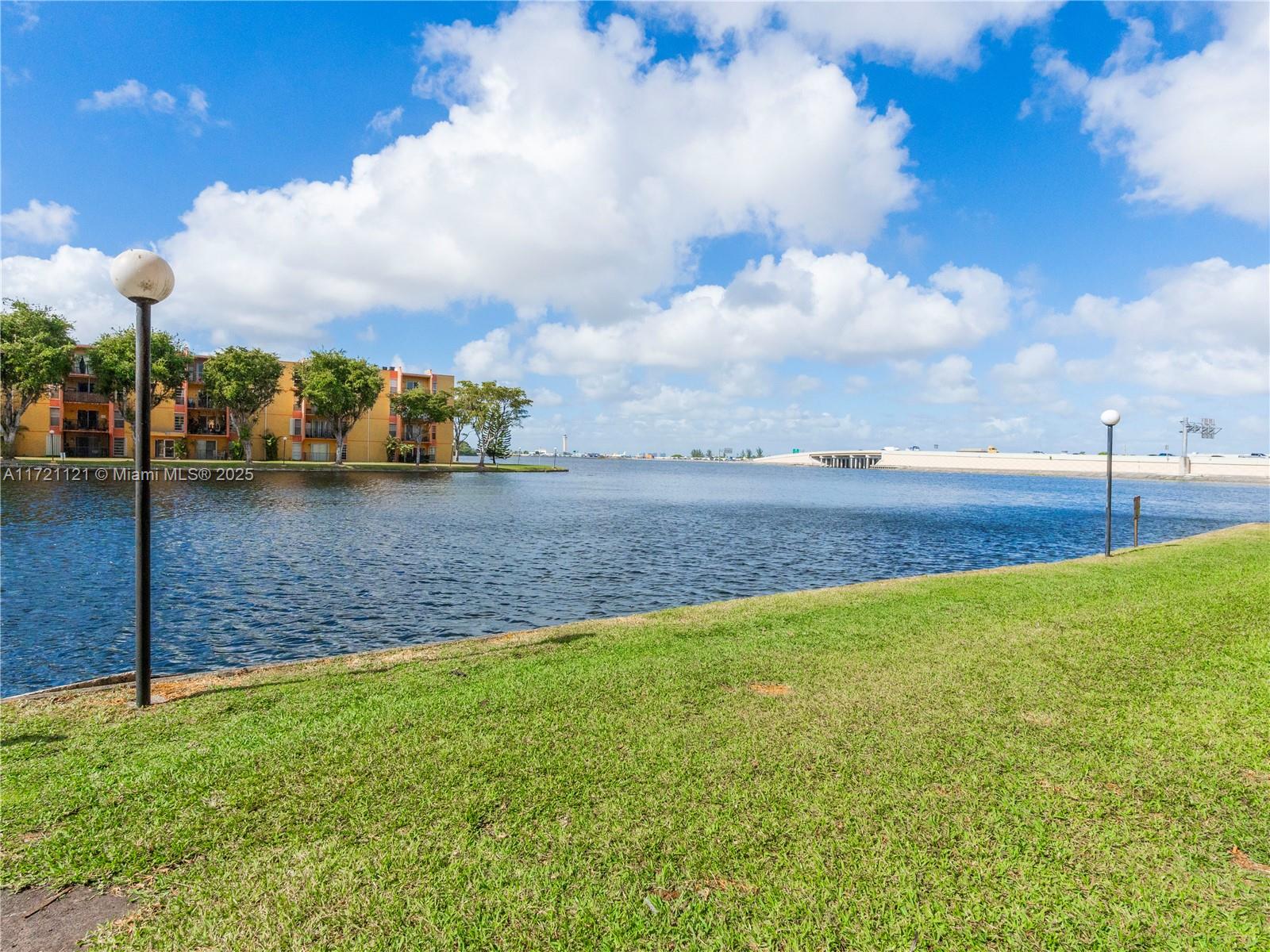 4707 NW 7th St # 8 Unit: 405-8