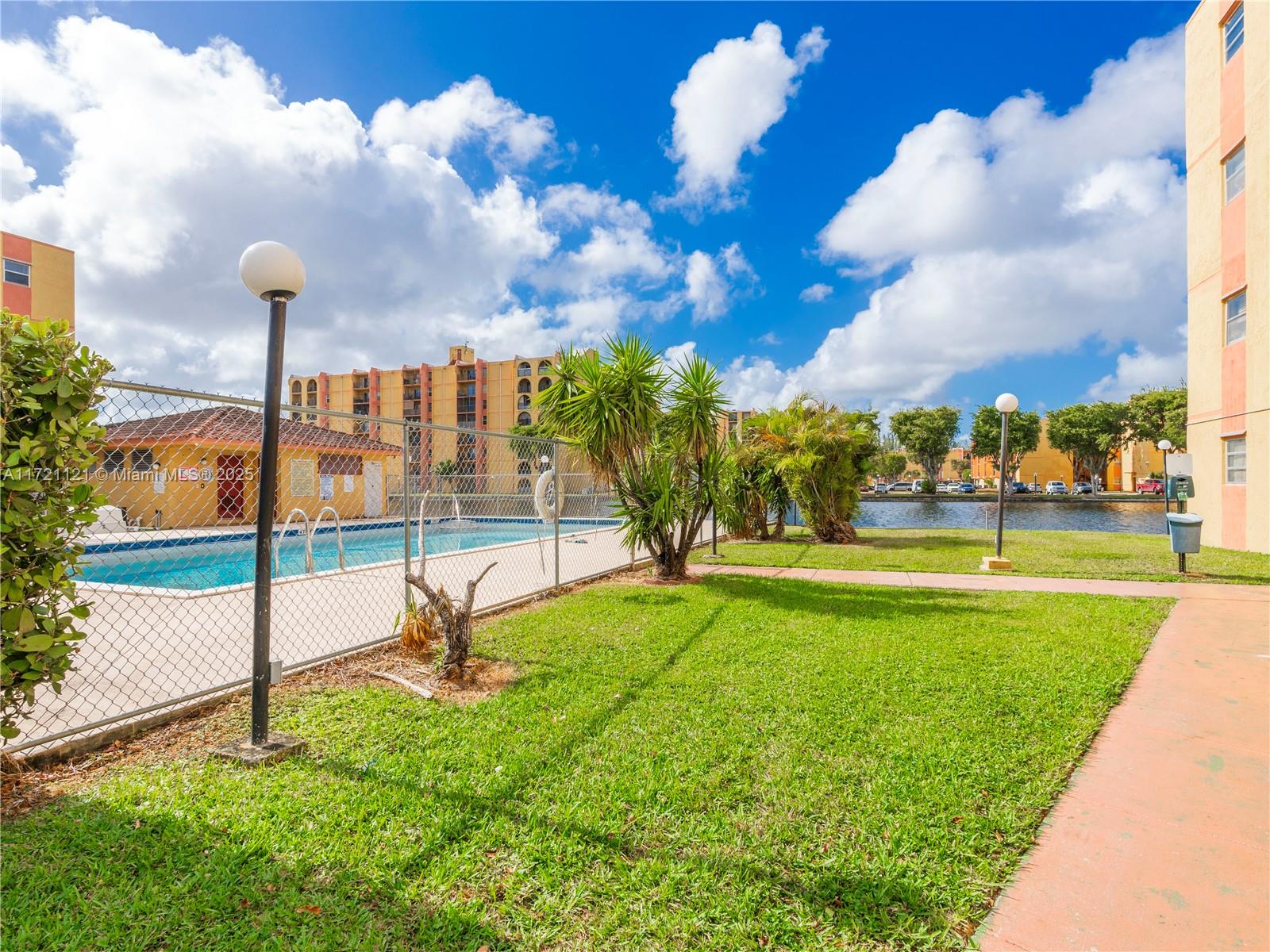 4707 NW 7th St # 8 Unit: 405-8