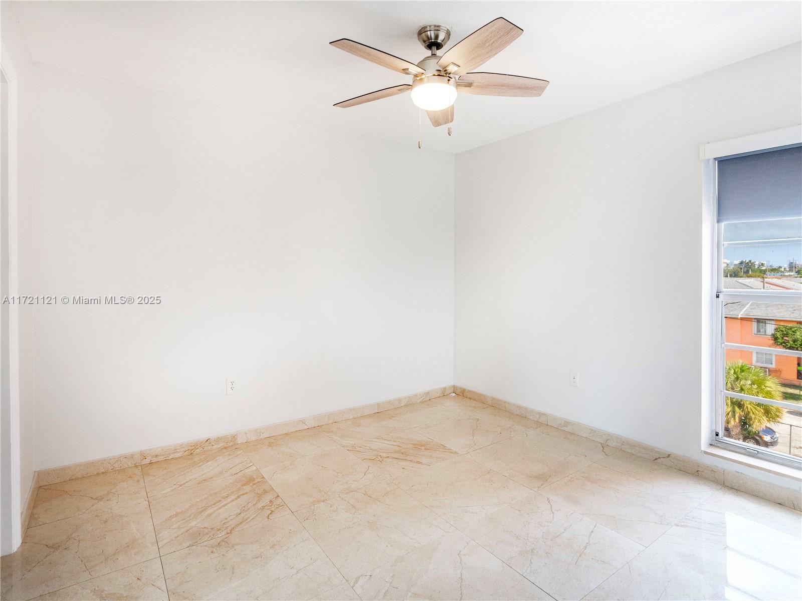 4707 NW 7th St # 8 Unit: 405-8