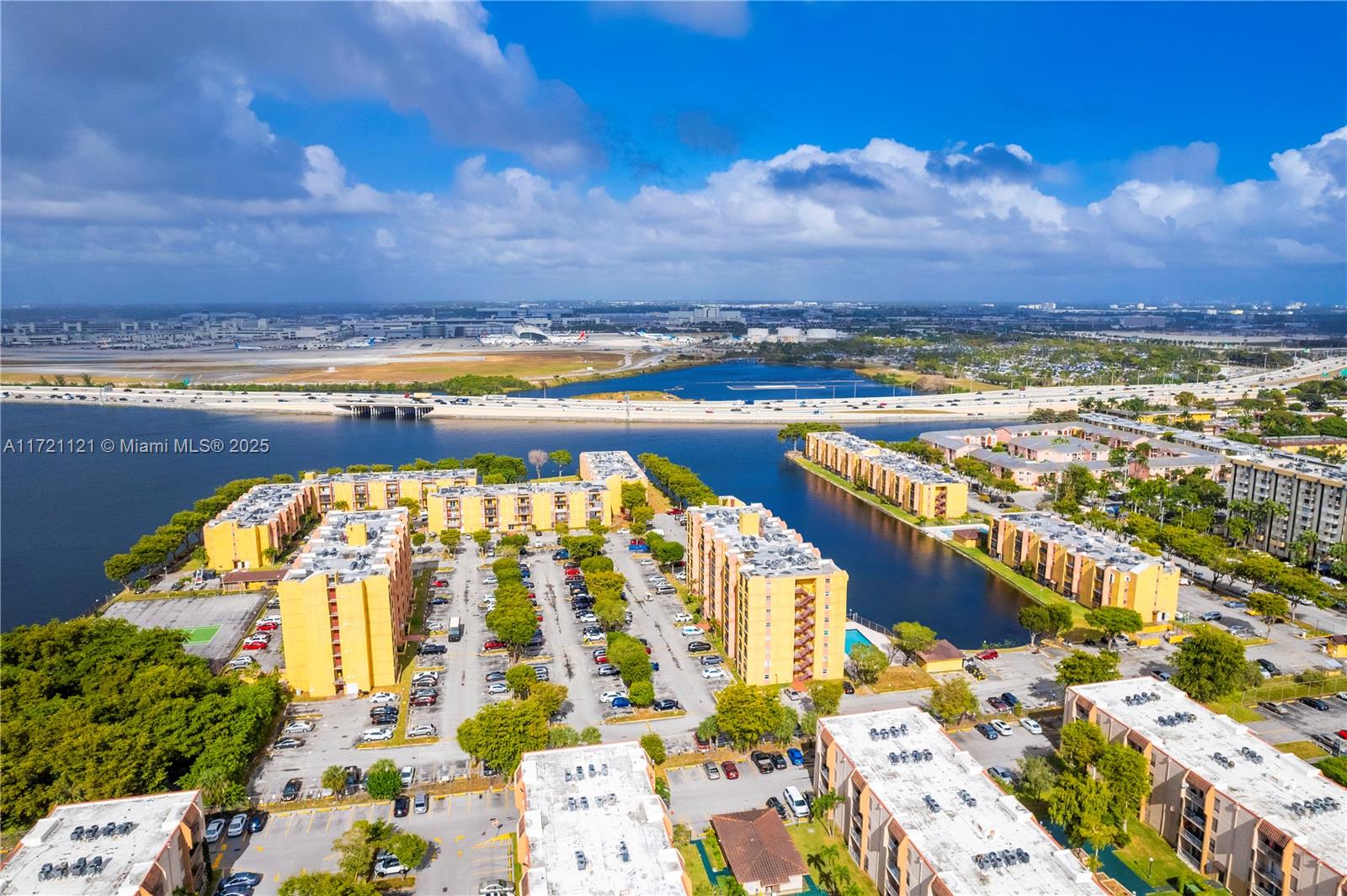 4707 NW 7th St # 8 Unit: 405-8