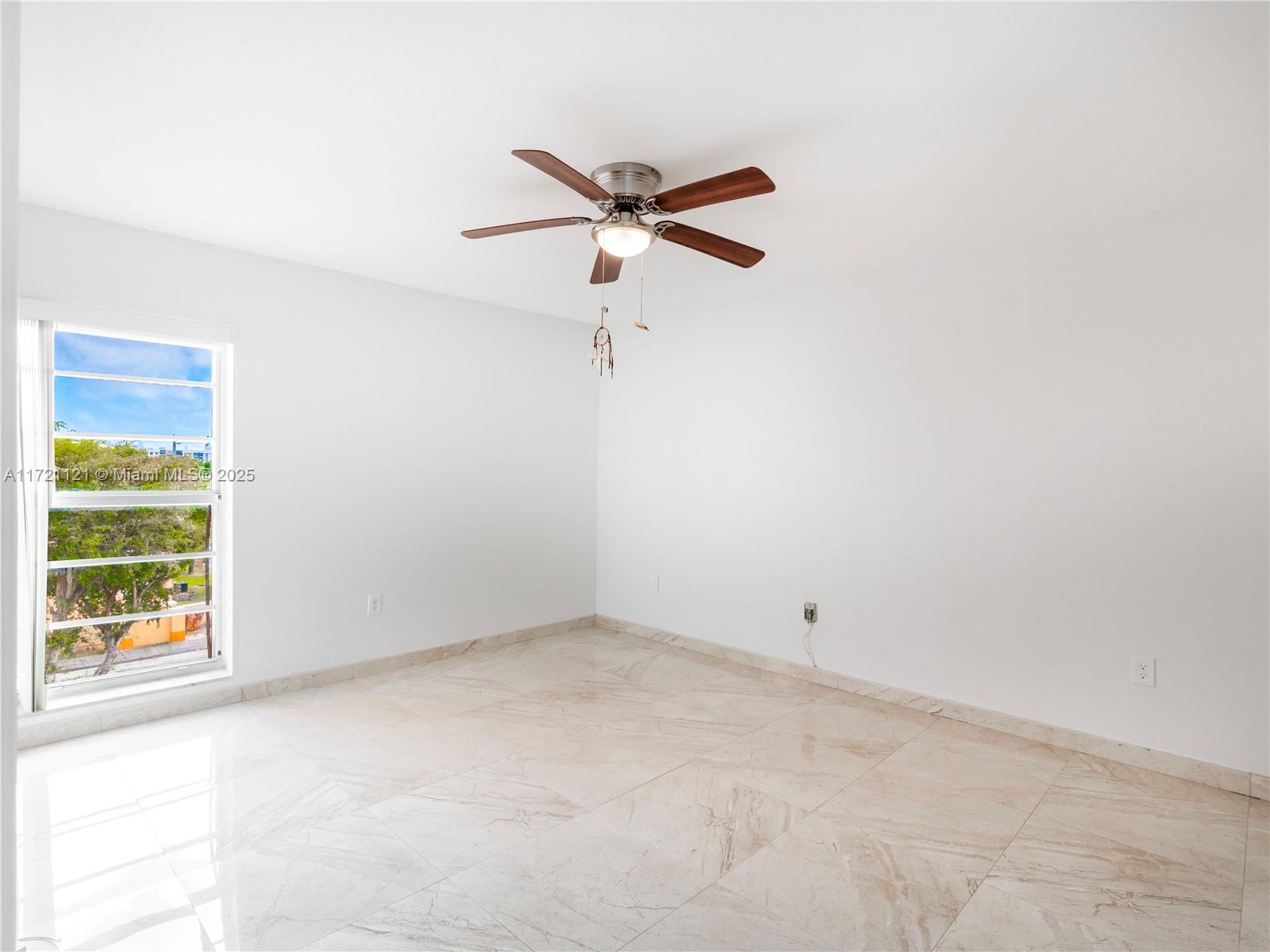 4707 NW 7th St # 8 Unit: 405-8