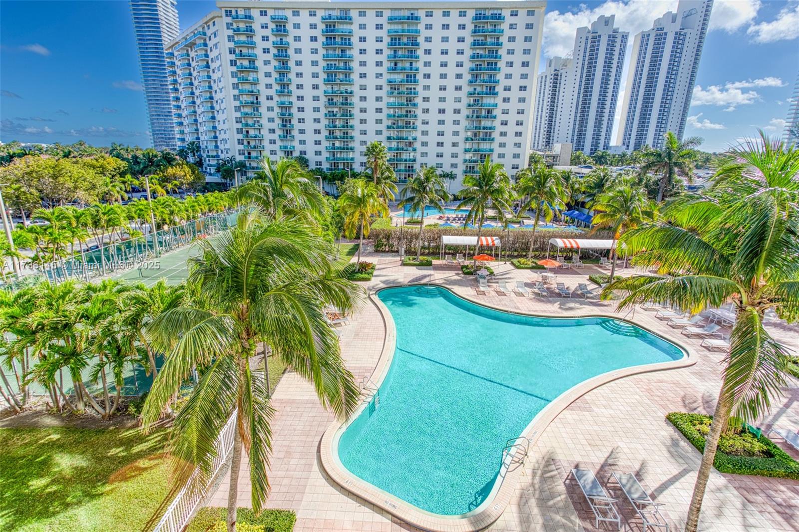 19380 Collins Ave # 406