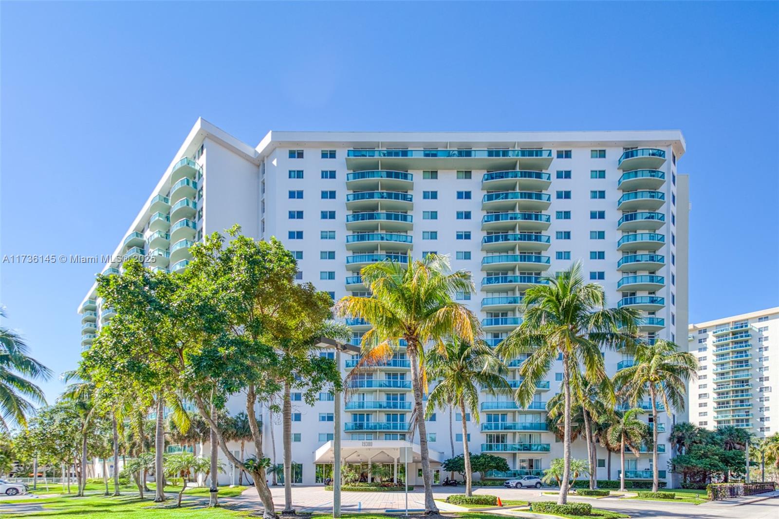 19380 Collins Ave # 406