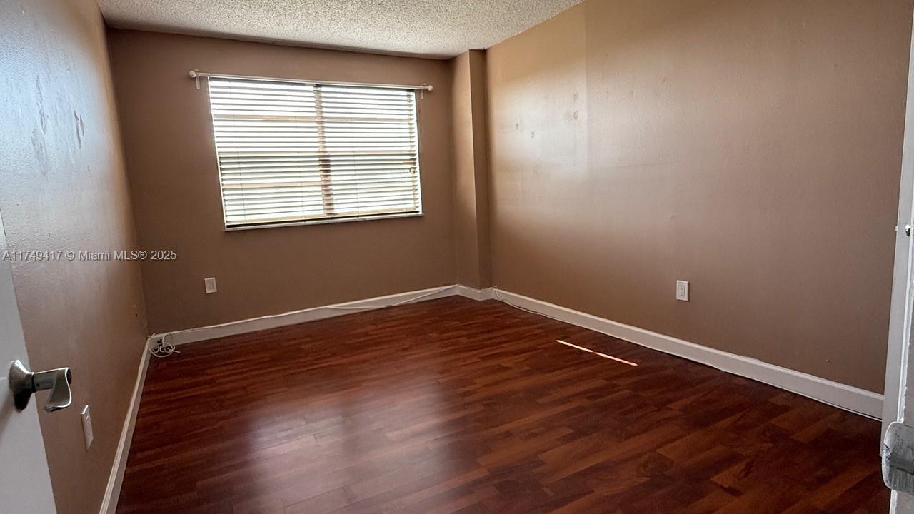 8950 NE 8th Ave # 405