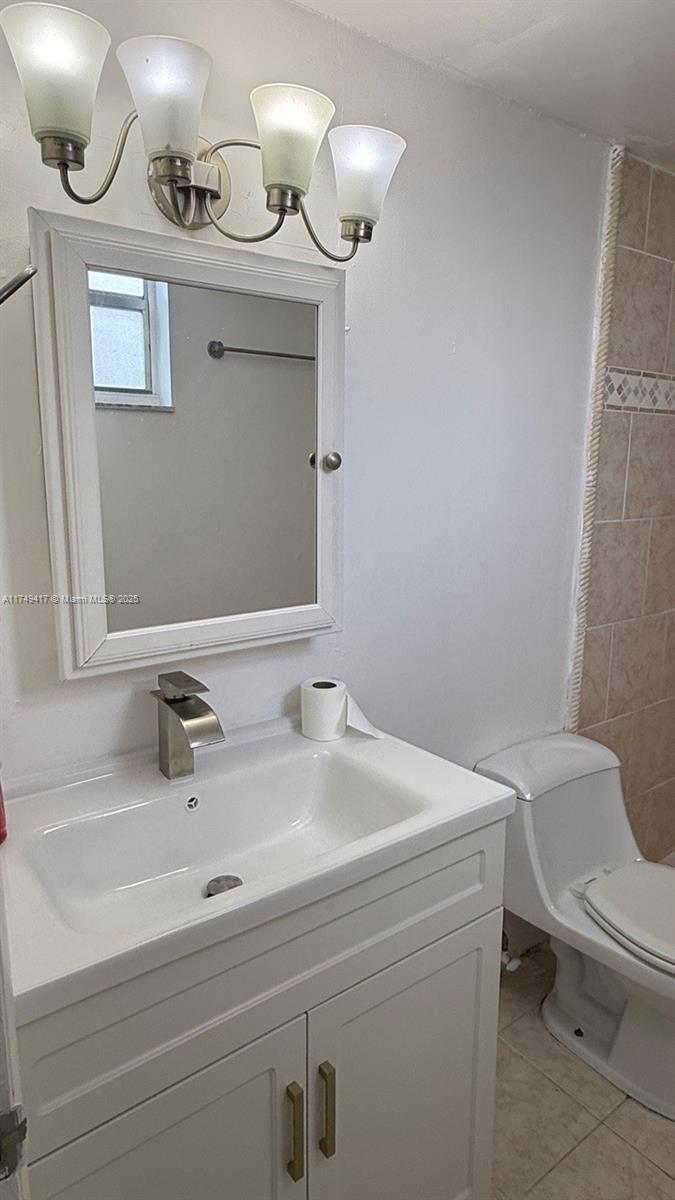 8950 NE 8th Ave # 405