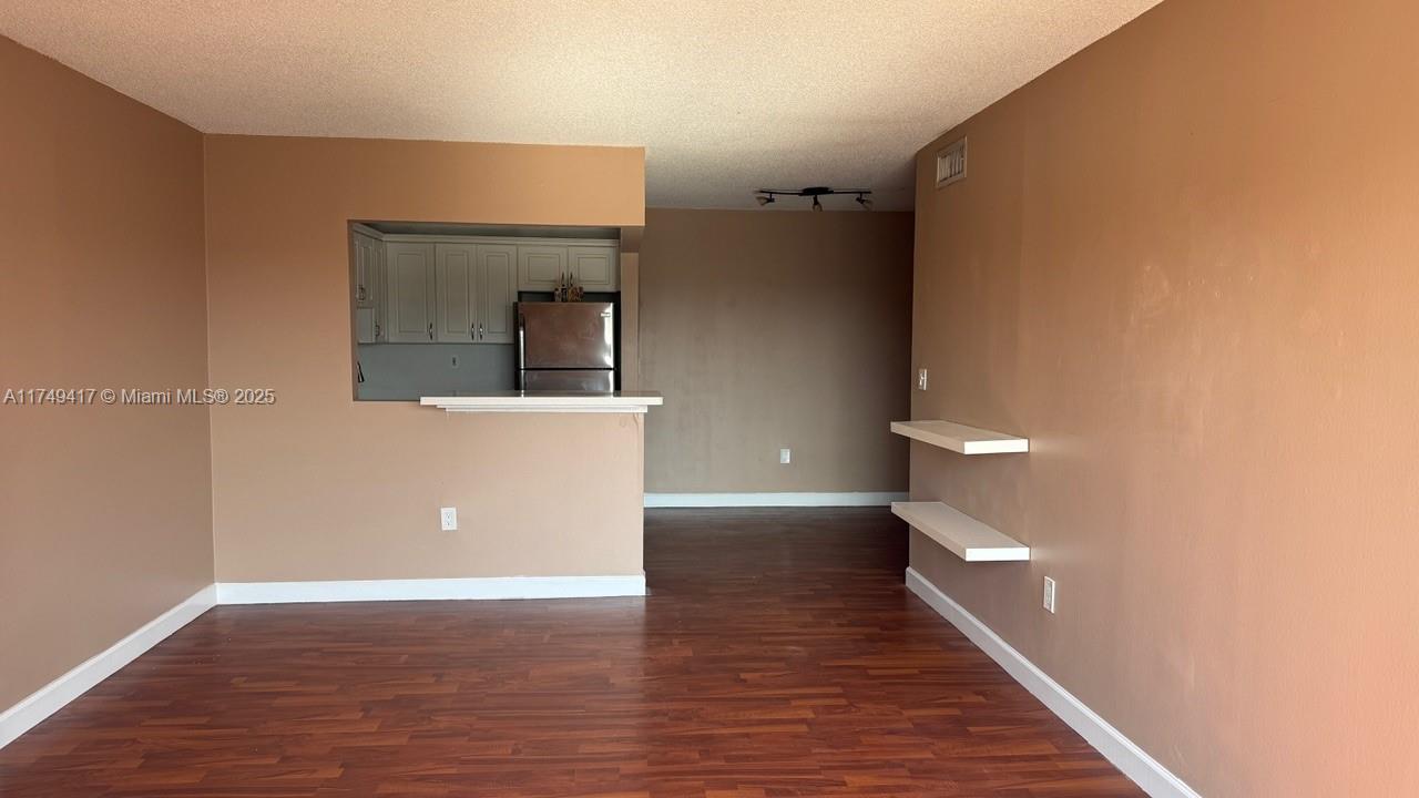 8950 NE 8th Ave # 405