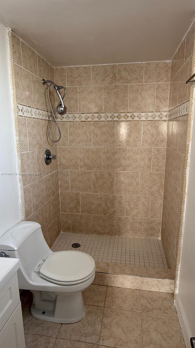 8950 NE 8th Ave # 405