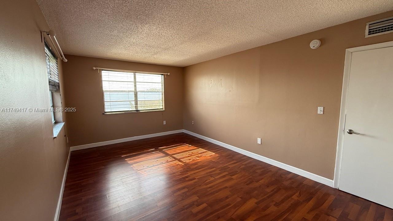 8950 NE 8th Ave # 405