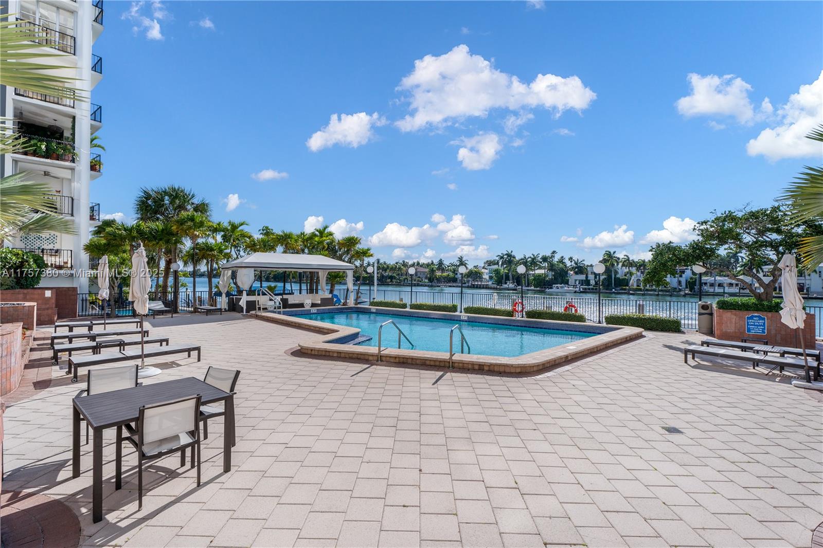 5660 Collins Ave # 7D