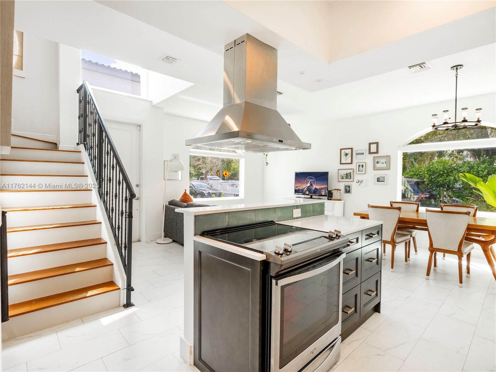 3055 Hibiscus St # 3055