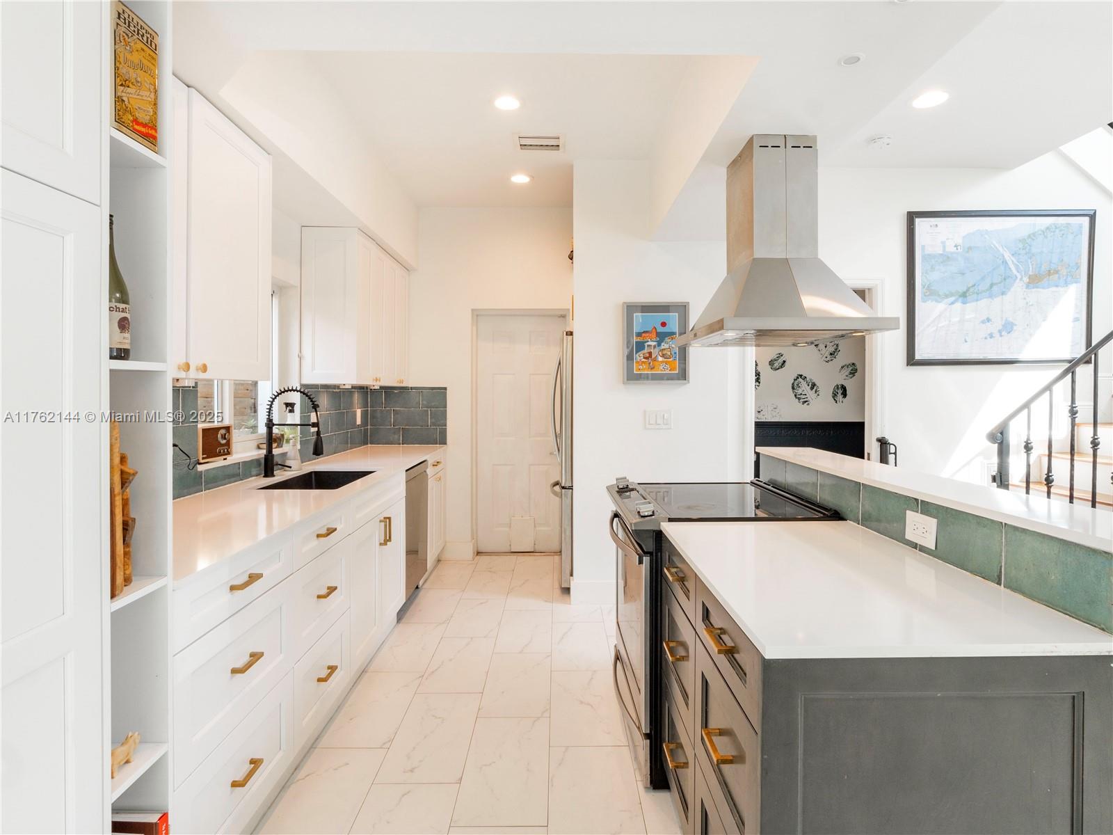 3055 Hibiscus St # 3055