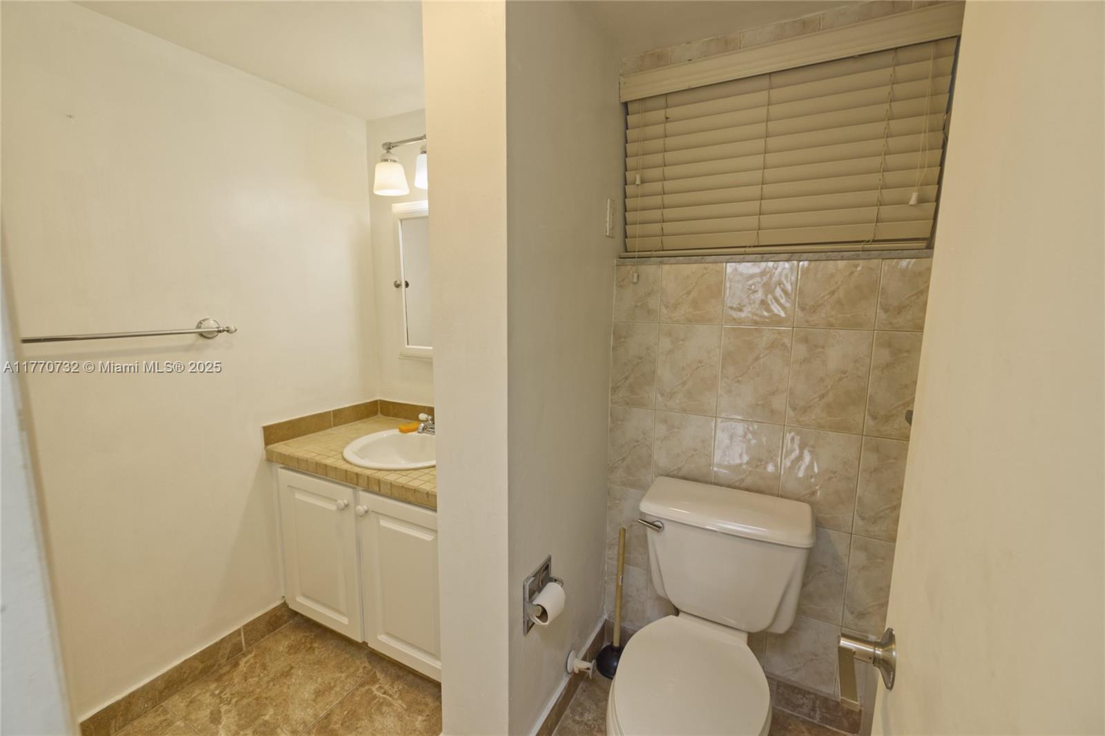 3750 NE 169th St # 205