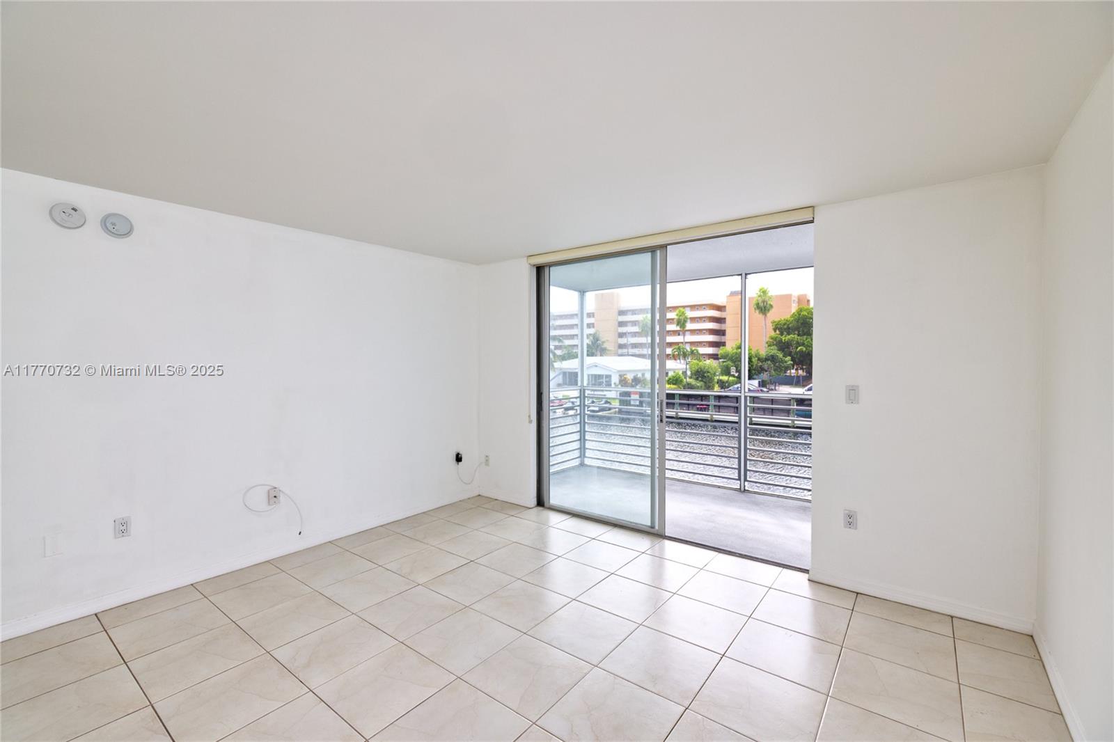 3750 NE 169th St # 205