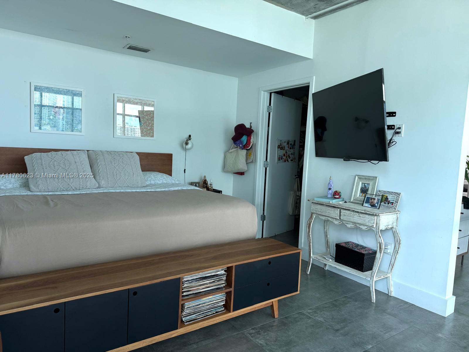 3301 NE 1st Ave # 11 Unit: PH-11