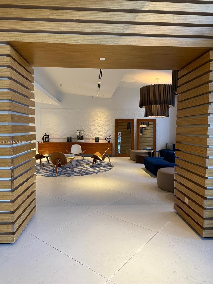 3301 NE 1st Ave # 11 Unit: PH-11