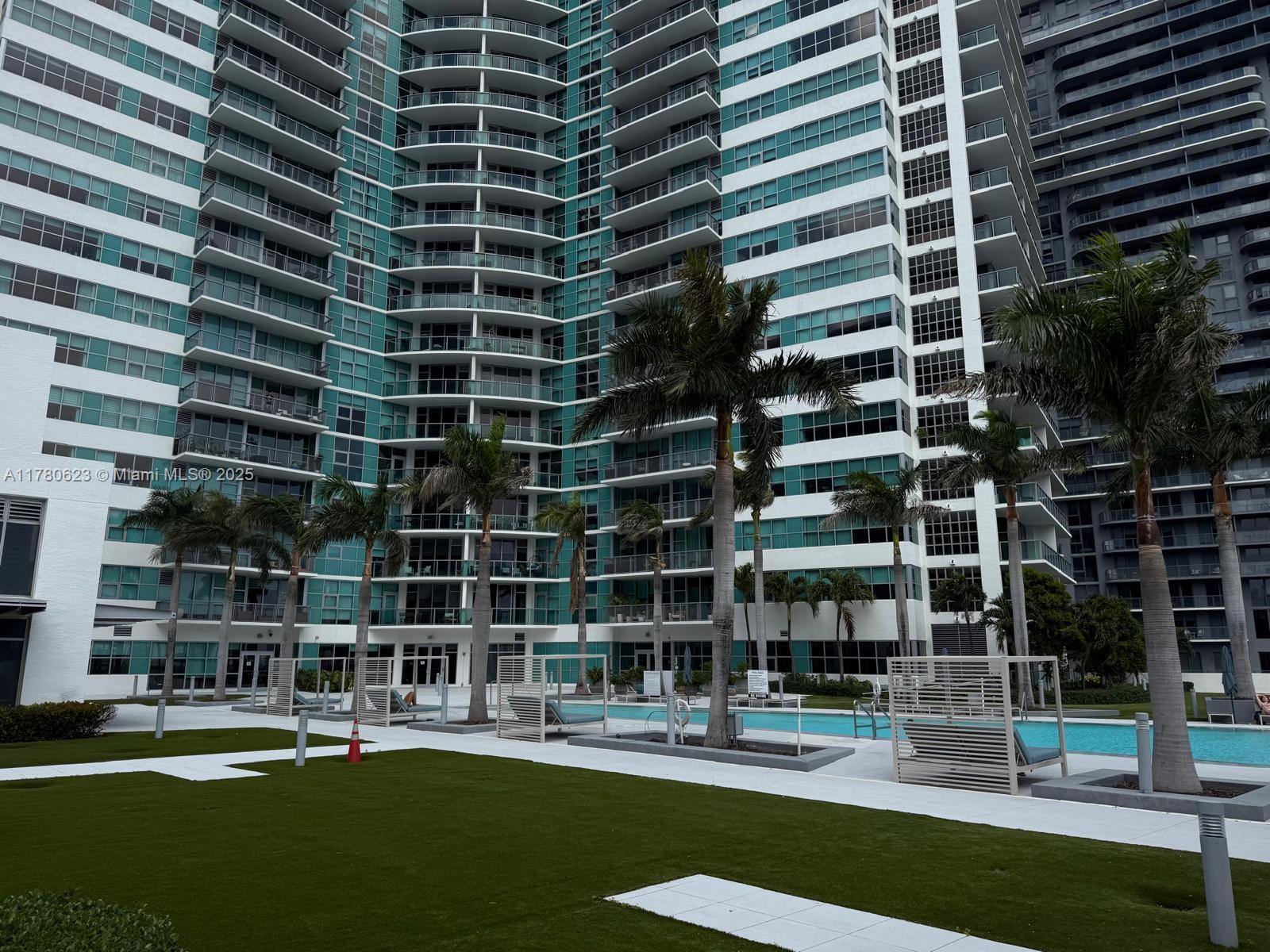 3301 NE 1st Ave # 11 Unit: PH-11