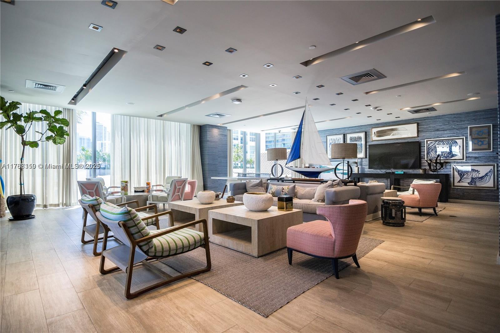 2900 NE 7th Ave # 3007