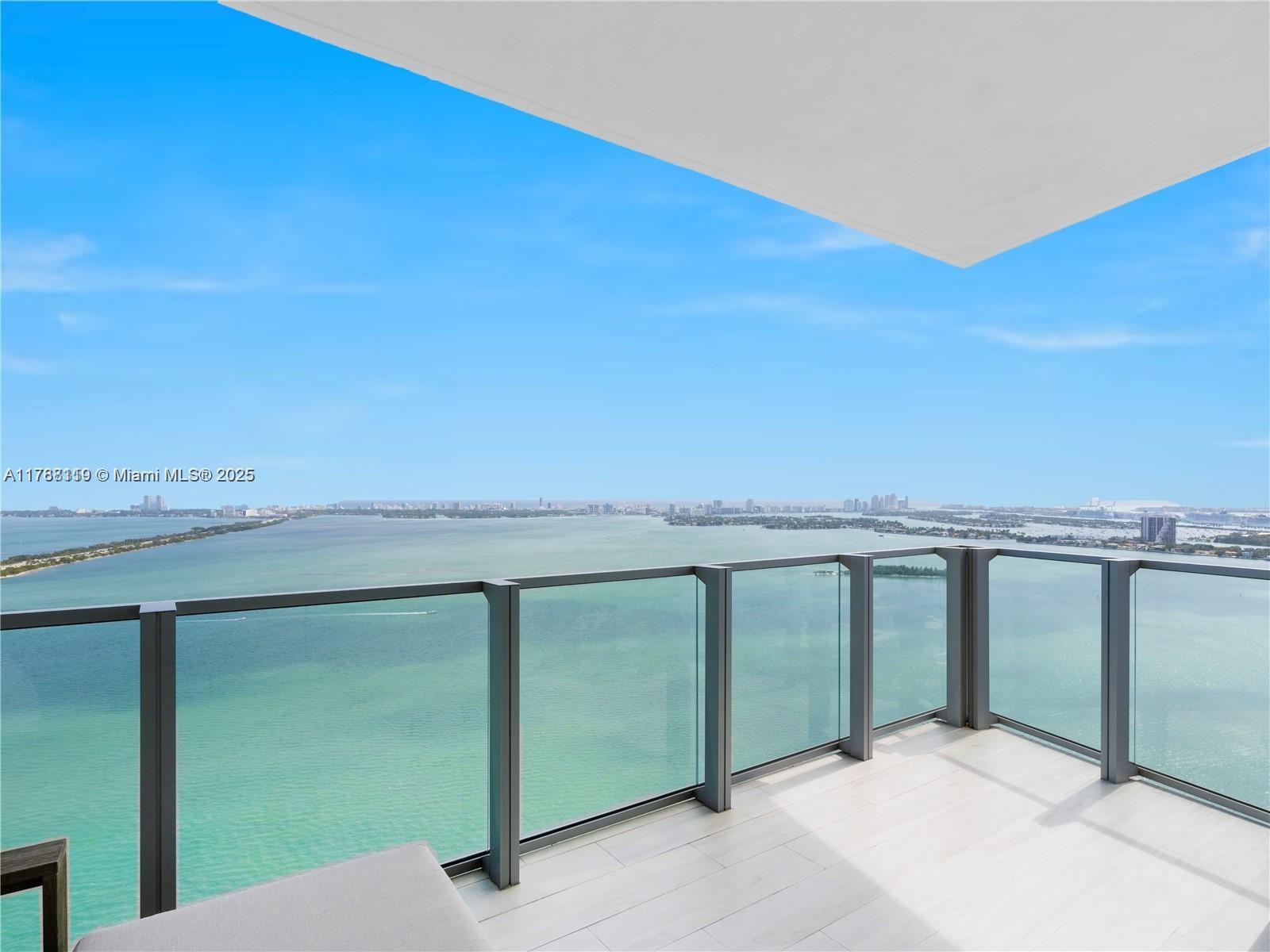 2900 NE 7th Ave # 3007