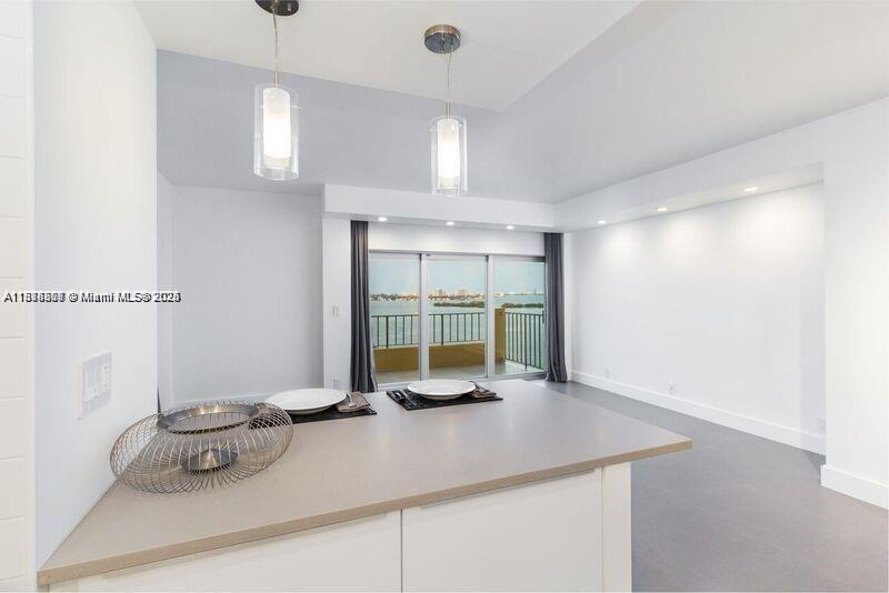 880 NE 69th St # 12Q