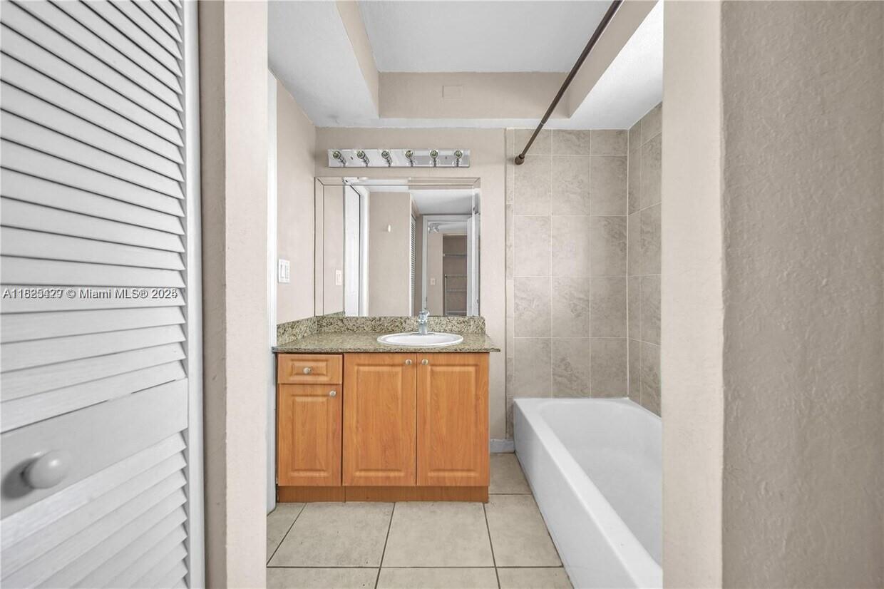 7737 SW 88th St # C314