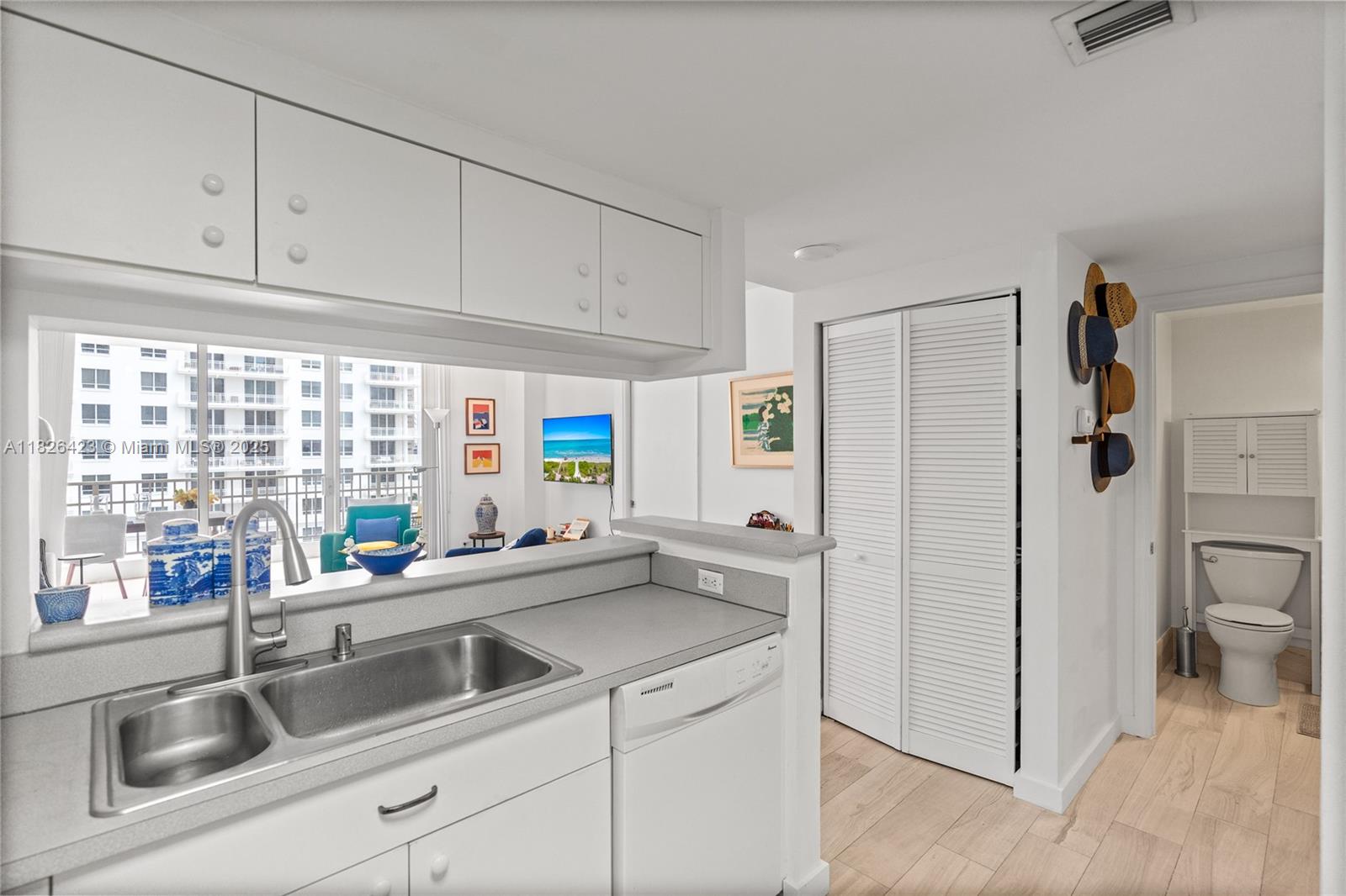 701 Brickell Key Blvd # 1408