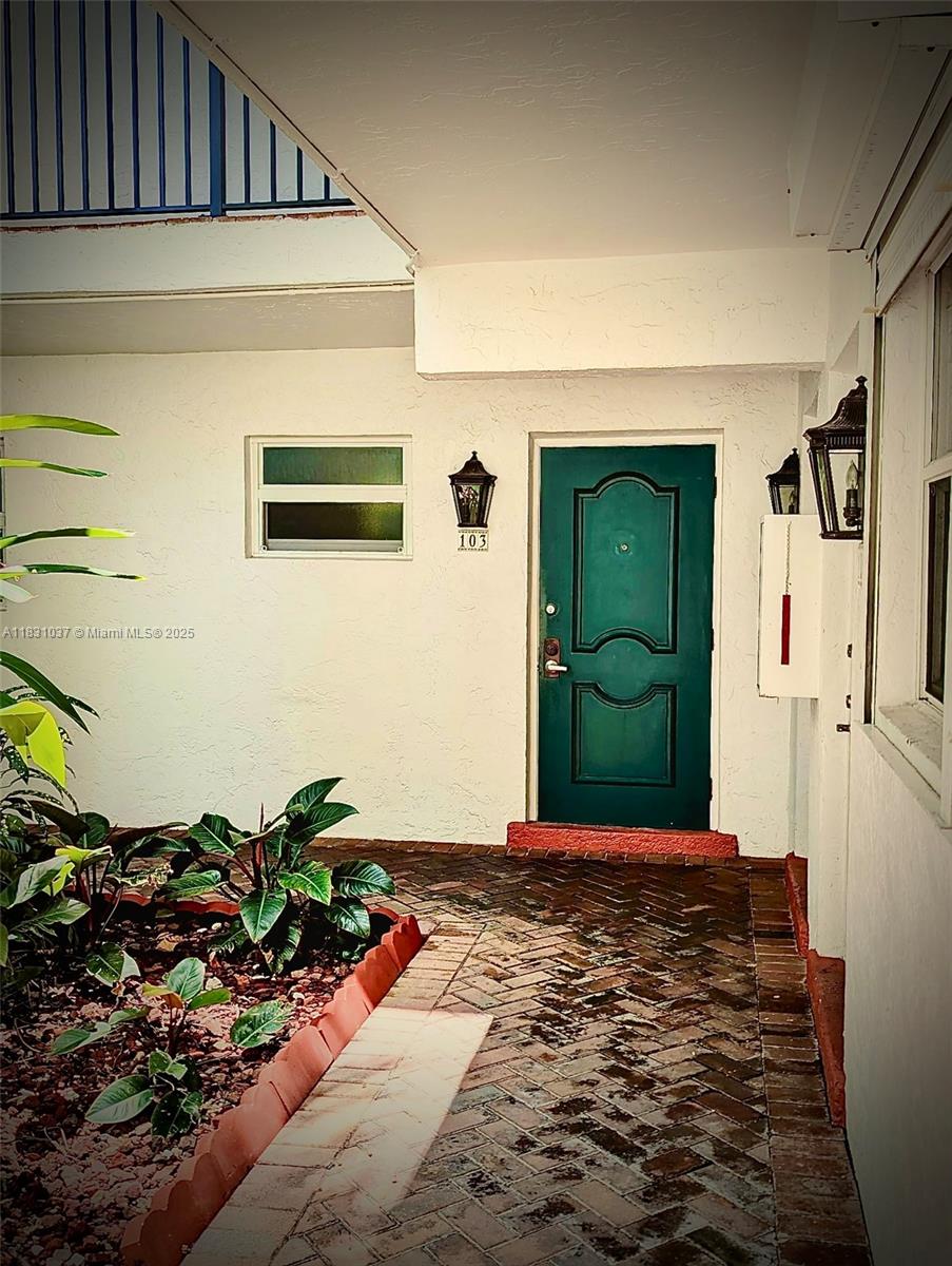 1212 SE 2nd Ct # 103