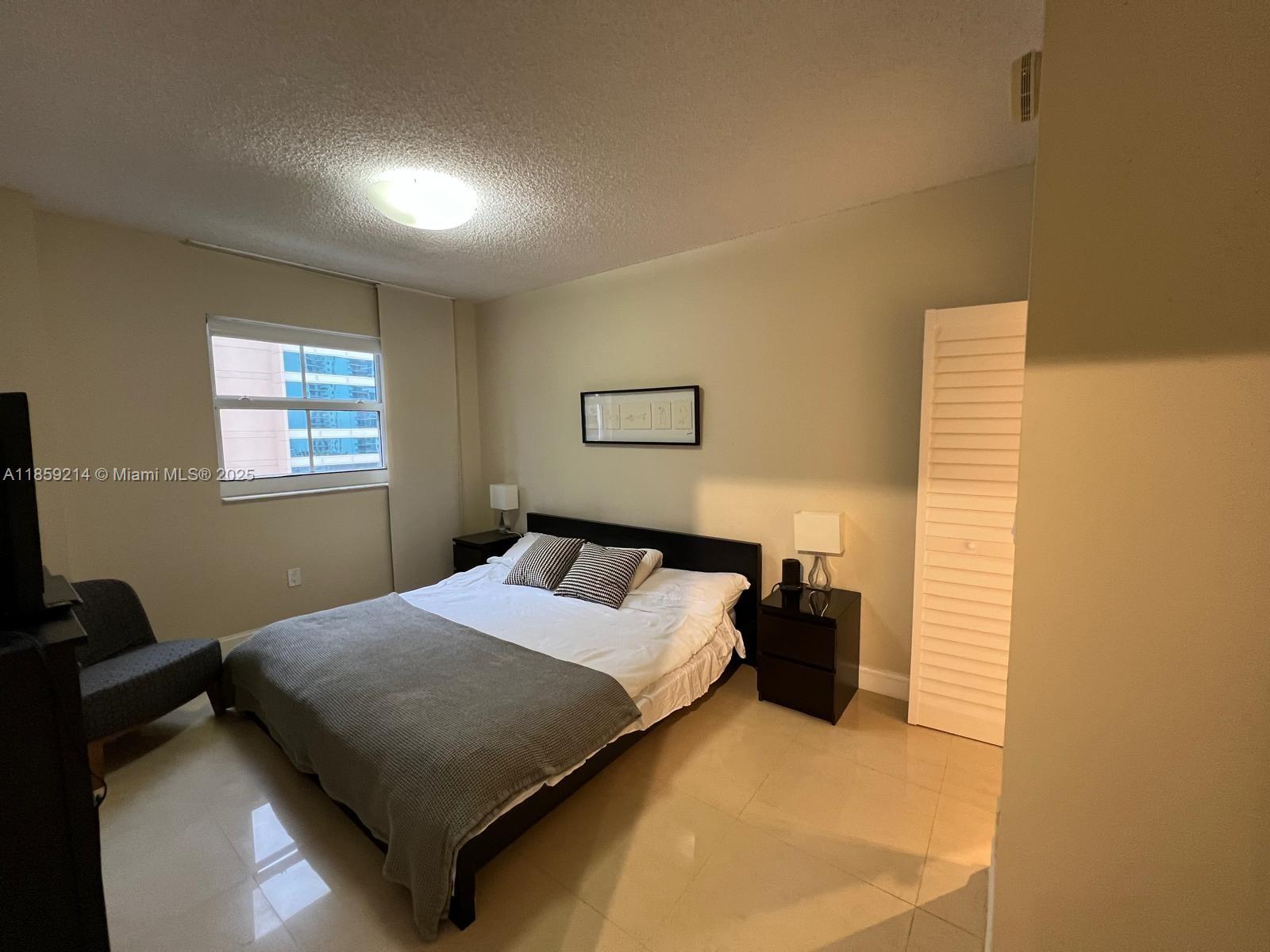 185 SE 14th Ter # 809