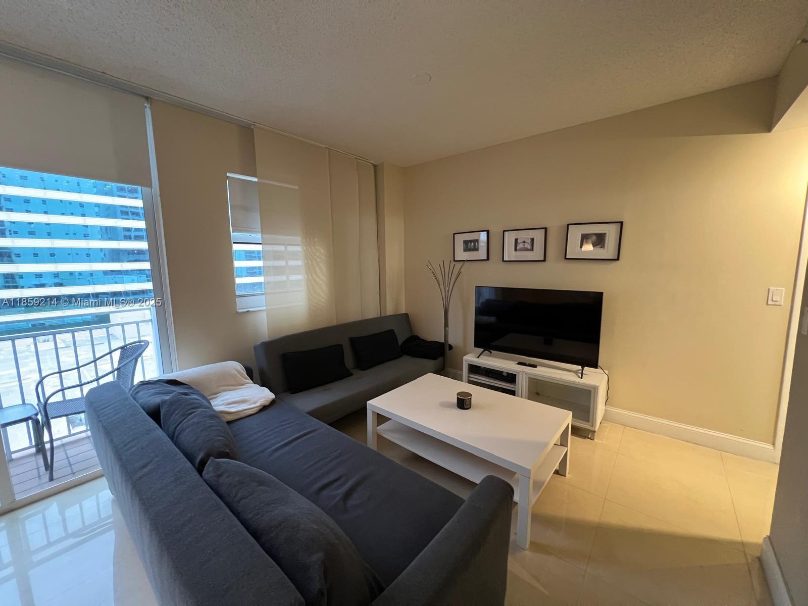 185 SE 14th Ter # 809