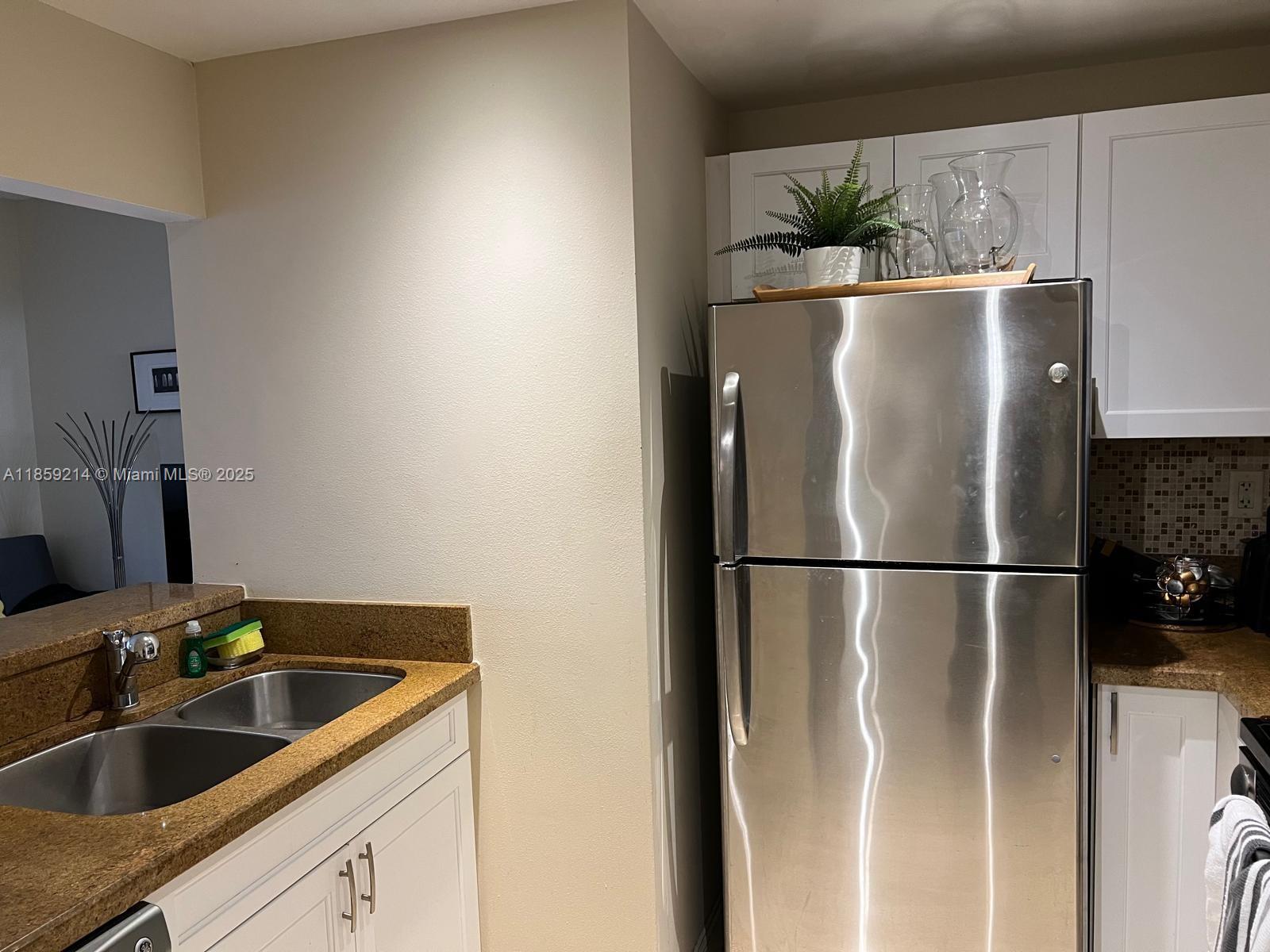 185 SE 14th Ter # 809