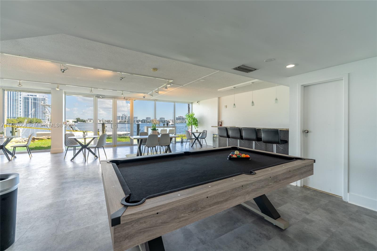 16546 NE 26th Ave # 4F