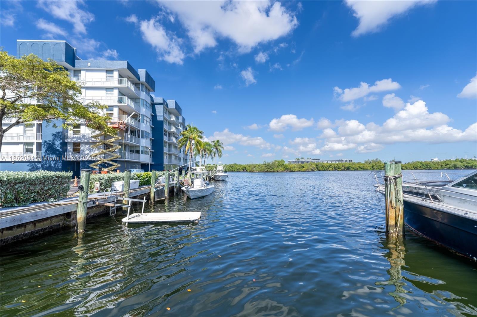 16546 NE 26th Ave # 4F