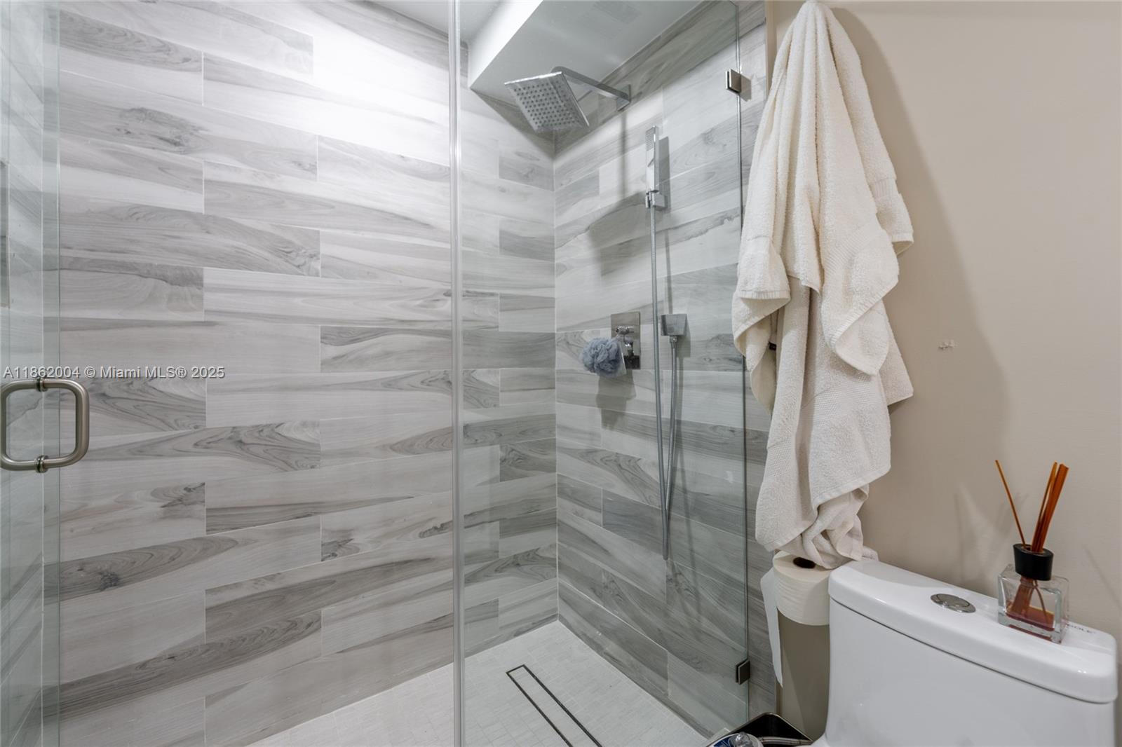 16546 NE 26th Ave # 4F