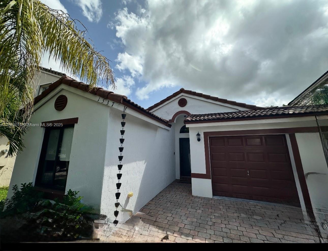 1537 SE 20th Ter # 1